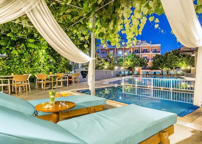 Отель Thalassies 3*