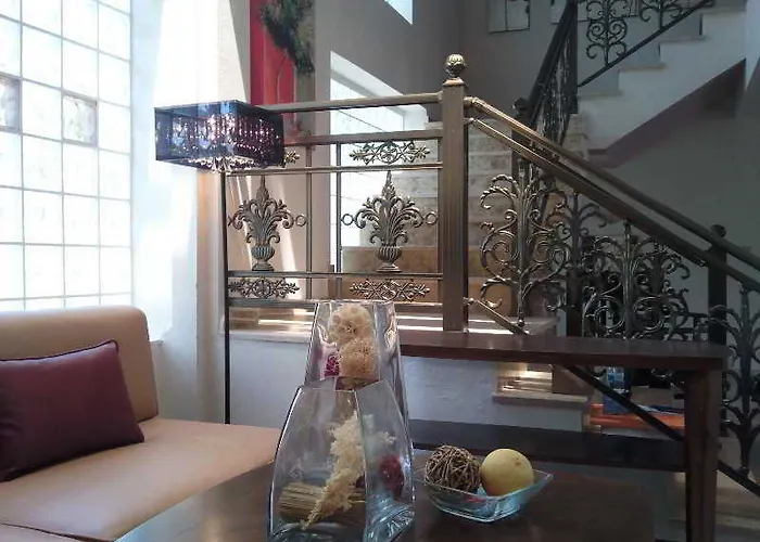 Отель Thalassies 3*